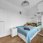 Lejlighed Mokotow - Balcony, Ac, Tram&bus Nearby - By Rentujemy *