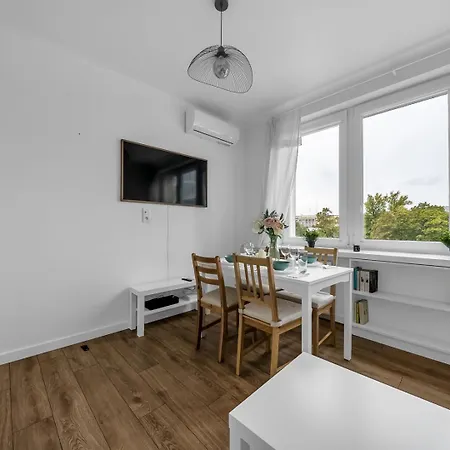 Mokotow - Balcony, Ac, Tram&bus Nearby - By Rentujemy Apartment Warsaw