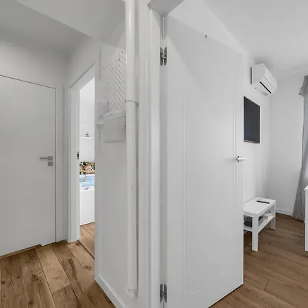 Mokotow - Balcony, Ac, Tram&bus Nearby - By Rentujemy * Varsavia