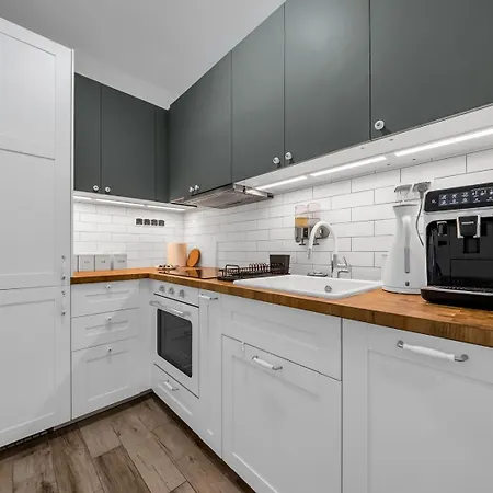 Mokotow - Balcony, Ac, Tram&bus Nearby - By Rentujemy Apartment