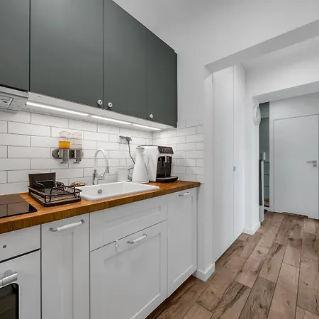 Mokotow - Balcony, Ac, Tram&bus Nearby - By Rentujemy Apartment *